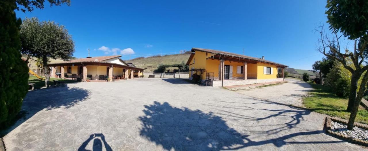 Agriturismo Caperroni Pescopagano Zewnętrze zdjęcie